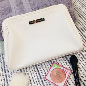 White Leather Rodan+ Fields Makeup Bag ✨